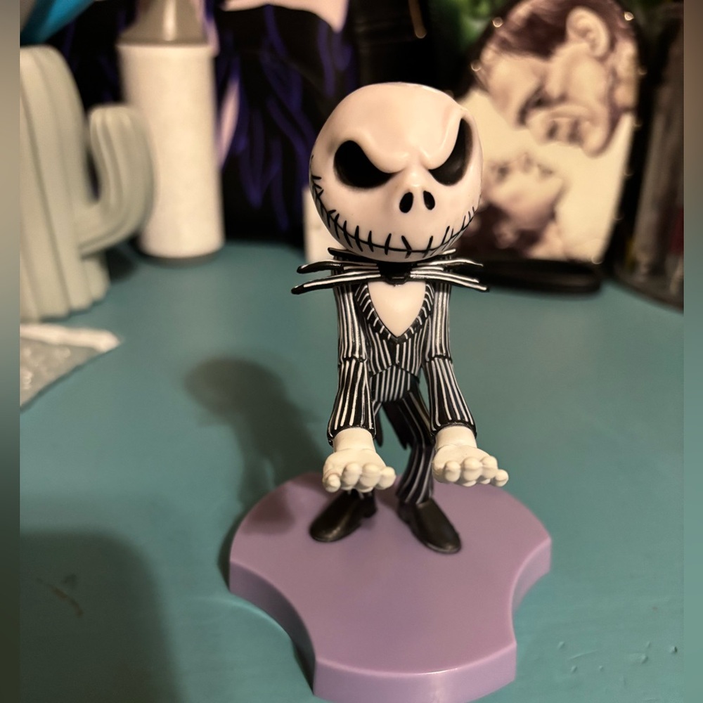 Exquisite Gaming: Holdems:Nightmare Before Christmas: Earbud & Phone Holder